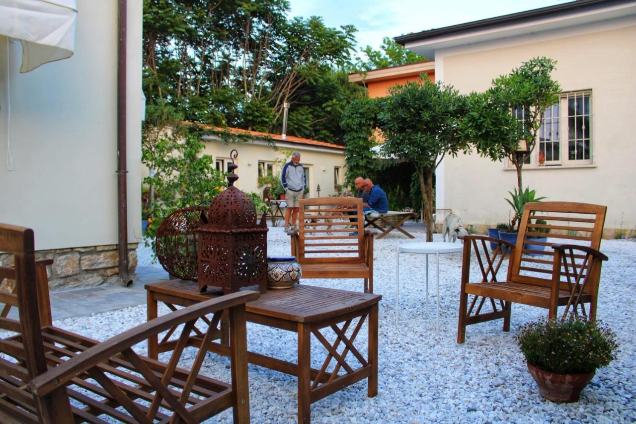 I Levrieri Hotel ตอร์เร เดล ลาโกปุชชีนี ภายนอก รูปภาพ